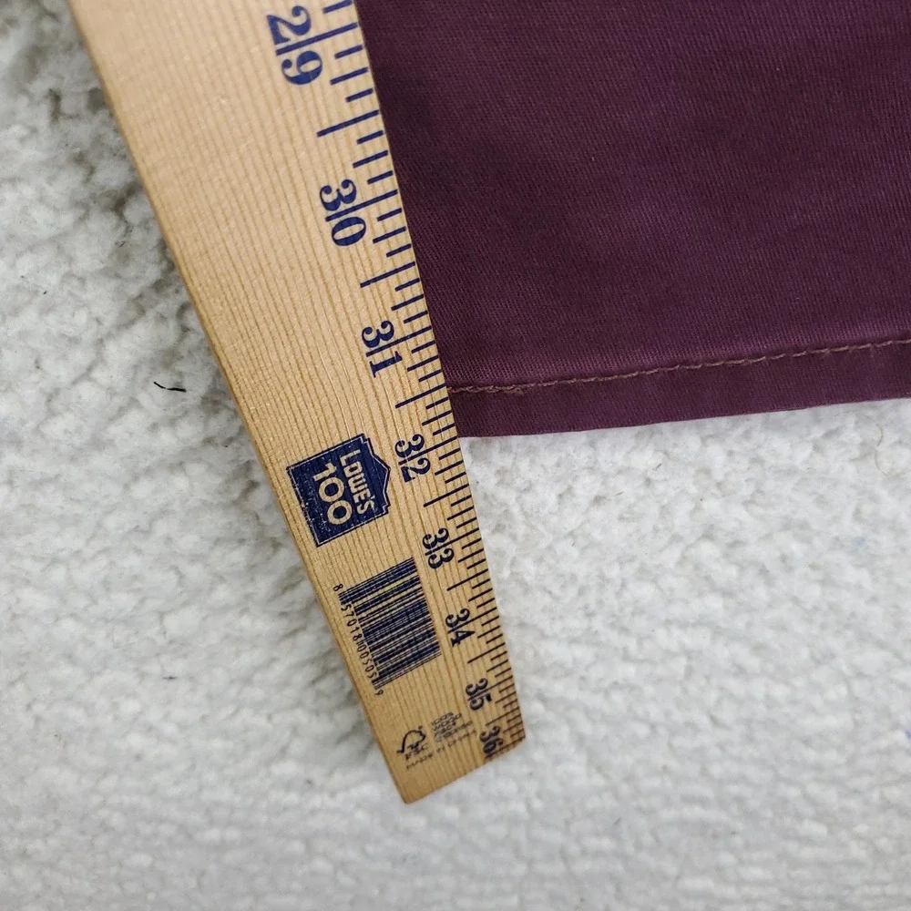 Levis 514 Straight Fit Mens 32x32 Purple Burgundy Stretch Twill Pants NWT
